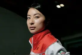 郭晶晶的豪横情史，放弃青梅竹马下嫁豪门迷弟，相爱17年恩爱如初图片