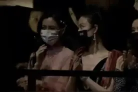 倪妮赵丽颖芭莎首同框，倪妮与杨颖刘诗诗私语，赵丽颖人缘遭质疑图片