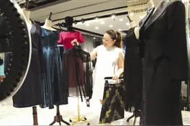 夏装过季促销 秋装悄然上市图片