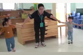 西安90后小伙做幼师4年：收获职业幸福感图片