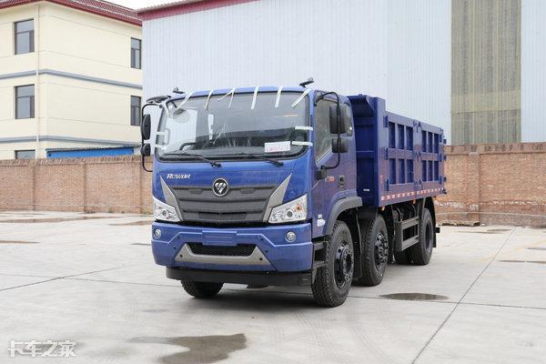 拉砂石料自卸车