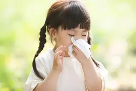 孩子流鼻涕是感冒还是鼻炎？关于儿童鼻炎，家长们想知道的在这里图片