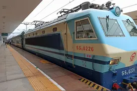 铁路、地铁都是国企，怎么员工却都是外包，待遇还这么低图片