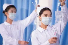 医院的护士为什么都那么年轻？大龄护士都去哪里了？看完有点扎心图片