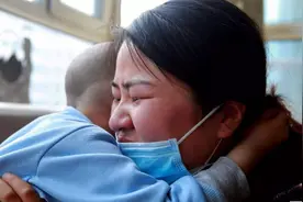 宝宝出生后多大开始认母？错过这个时间，就别怪宝宝和妈妈不亲图片