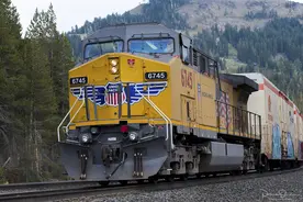 为重载运输而生的美国联合太平洋铁路AC44CWCTE型内燃机车图片