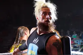 盘点那些再也回不来的前WWE明星摔跤手图片