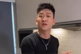 曹云金被疑没工作？家里凌乱杂物堆一桌，前妻豪宅却奢华似皇宫图片