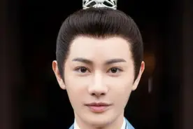 男明星也疯狂，苹果肌鼓出天际，塑料感满满的橡皮泥人你还爱吗？图片