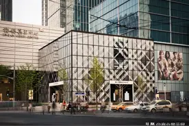 上海静安嘉里中心：博柏利(Burberry)旗舰店图片