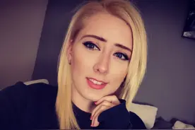 英国中年大叔交了个小20岁的女友，常乱发脾气，还要手腕纹他名字图片