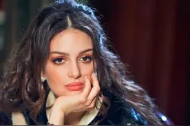 她是俄罗斯第一美女，嫁给马来国王45天遭驱逐，竟是她绿了国王图片