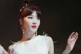 朴秀荣饭心狙击 首尔歌谣大赏 饭拍高清图片