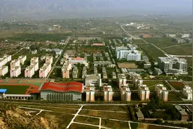 国内“最荒凉”的985大学，上大学像在流放，每年都有学生退学图片