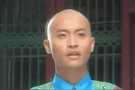 《还珠格格》尔泰：为了兄长娶了塞娅，他的人生悲喜参半图片