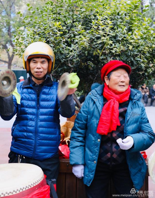 高手在民间，演出自娱自乐，洛阳周王城广场民间曲艺乐园