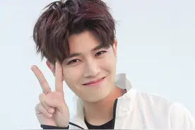 看完聂欢旧照，明白任嘉伦到底喜欢什么类型？干净温柔即可图片