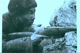 抗美援朝时，美国派来一位顶级狙击手，结果被张桃芳干掉了图片