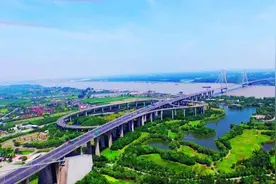 最新公告！润扬大桥将半幅封闭施工图片