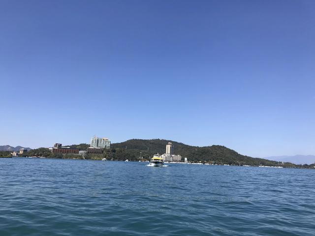 美丽的日月潭