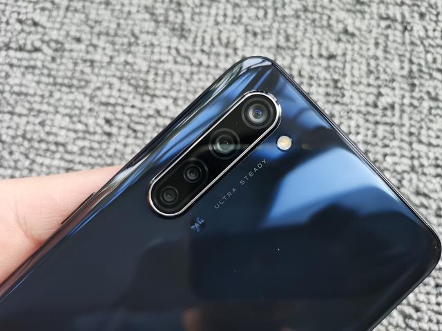 上手体验OPPO K7，轻薄是亮点，2000元档买了不亏