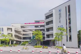 带您走进广东药科大学卫生检验与检疫专业图片