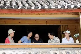 四川50岁单身闺蜜团一起退休养老！赴云南建造520㎡山间别墅图片