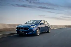 起亚最后的倔强，不到11万起的K3，对抗朗逸轩逸，有性价比图片