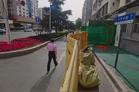 郑州花园路、中原路竖起围挡又要施工？施工方：属“一环十横十纵”提升改造，预计6月底前完工图片