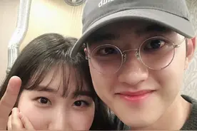 耿直男EXO都暻秀搞笑事件，被人夸纯洁时，直言“都是成年人”图片