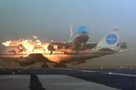 史上最惨烈的一起空难，两架飞机相撞，致583人遇难死亡丨纪录片图片