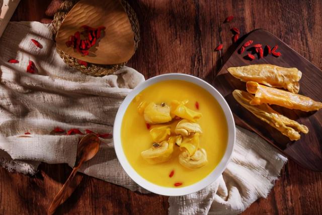 海马花胶怎么煲汤 2026年花胶海马汤的做法大全窍门