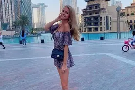 绝世颜值+曼妙身材 德国国门女友索菲·克里斯汀图片