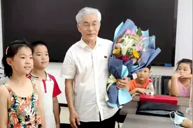 【关注】从领奖台到讲台，我区这位老兵深受学生爱戴！他是谁？图片