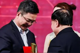 金牌导演习辛：我为何一定要啃下《红灯记》这块硬骨头图片