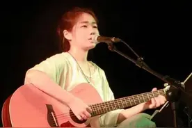 同样是成名曲，陈奕迅有《十年》，林俊杰有《江南》，周杰伦有啥图片