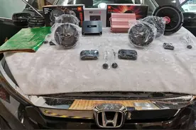 佛山本田皓影音响改装JBL套装加装功放低音炮四门隔音图片