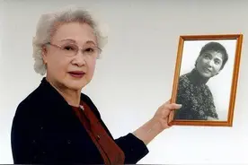 百岁秦怡：世界以痛吻我，我却报之以歌图片