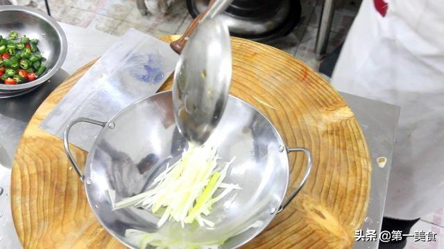 茶树菇这样吃最解馋，做法常见，简单又下饭，成本才几块钱