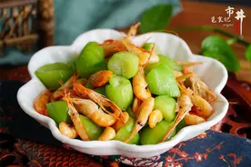 立夏将至，入夏后女人多吃丝瓜，和这河鲜巧搭配，好吃还对皮肤好图片