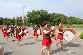 河南省洛阳市偃师区人武部、退役军人事务局为偃师公安优秀退役军人送喜报图片