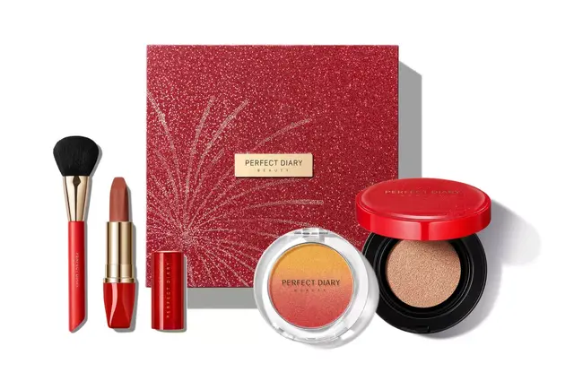 完美日记线下体验店终于开来郑州！新年限定也太可了