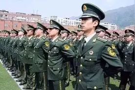 眼睛近视，做过准分子激光手术还能报考军校吗？图片