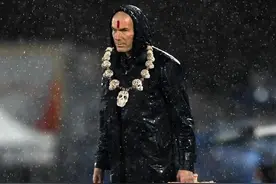 齐达内做到了极致，本该重建的皇马19场不败，西甲、欧冠双线争冠图片