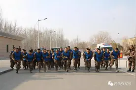 历练2160小时，新兵年终考图片