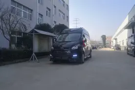 这款福特新全顺房车，带升顶露营帐篷床，抽拉灶也配上了，超赞图片