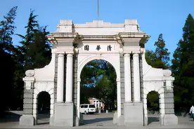 国庆大学生不回家，大学生有苦难言有家回不去，高校缩短国庆假期图片