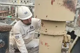 中国船级社签发首批新版“国内航行海船安全与环保证书”图片