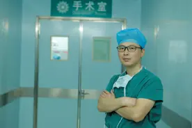 名医故事：华美紫馨两位医生登榜“我心目中的十大名医（皮肤及美容科）”图片