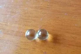 茅台瓶子设计只能出不能进，那假酒又是怎样装进去的？做法过分！图片